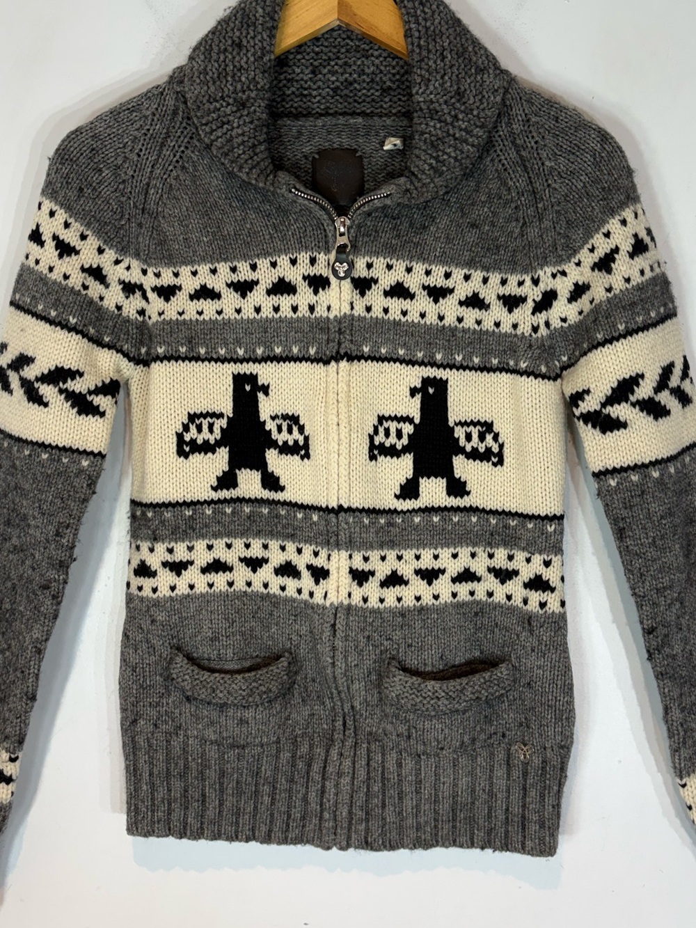 Aritzia TNA Lambswool Zip-Up Sweater Grey Bird Print Small - Picture 4 of 13
